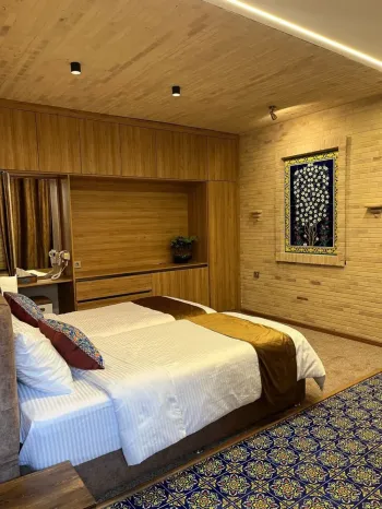 هتل بوتیک گیسو شیراز - اتاق 2 تخته (2 تخت 1 نفره)