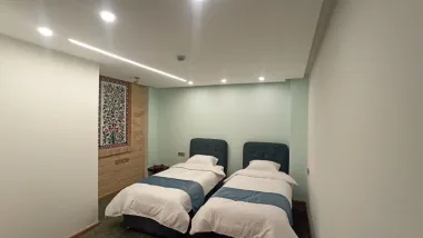 هتل بوتیک گیسو شیراز - اتاق 2 تخته (2 تخت 1 نفره)