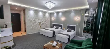 هتل صدرا شیراز - اتاق 3 تخته (1 تخت 2 نفره 1 تخت 1 نفره)