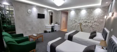 هتل صدرا شیراز - اتاق 3 تخته (1 تخت 2 نفره 1 تخت 1 نفره)