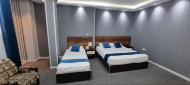 هتل صدرا شیراز - اتاق 3 تخته (1 تخت 2 نفره 1 تخت 1 نفره)