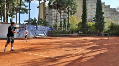 هتل هما شیراز - زمین تنیس