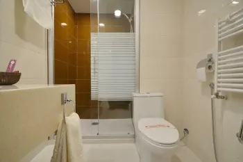 هتل ارگ شیراز - سرویس بهداشتی و حمام