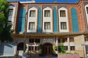 هتل ارگ شیراز - نمای بیرونی 