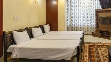 هتل آپارتمان رز ریحان شیراز - اتاق 3 تخته (3 تخت 1 نفره)