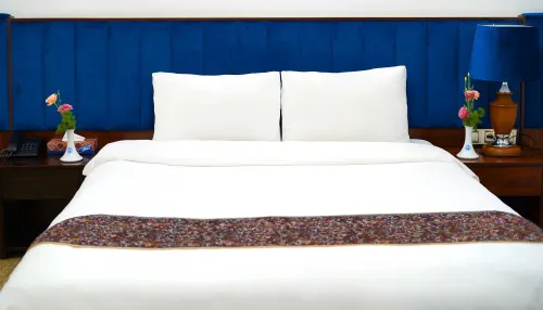 هتل اطلس شیراز - اتاق 2 تخته (1 تخت 2 نفره)