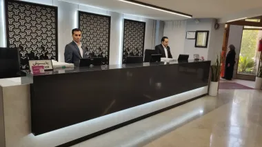 هتل پارسیان شیراز - پذیرش