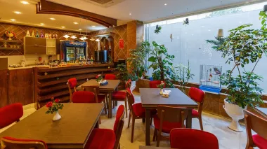 هتل آپارتمان جهان نما شیراز - کافی شاپ