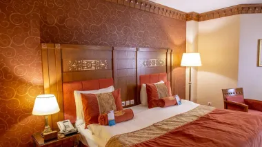 هتل زندیه شیراز - اتاق 2 تخته (1 تخت 2 نفره)