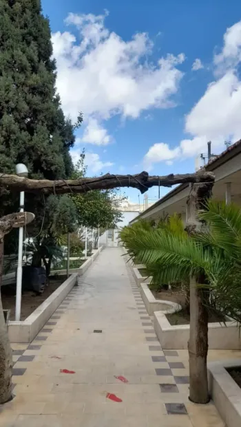 هتل آناهیتا شیراز - نمای محوطه