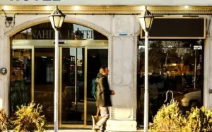 هتل آناهیتا شیراز - نمای بیرونی 