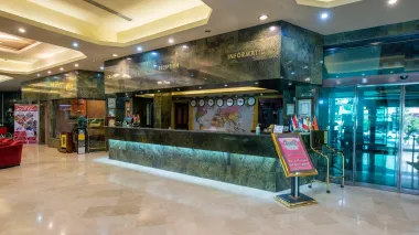 هتل بین المللی پرسپولیس شیراز - لابی