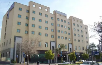 هتل بین المللی پرسپولیس شیراز - نمای بیرونی 