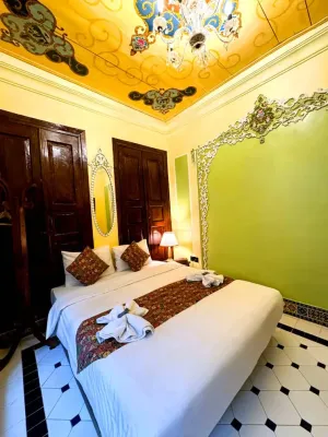 هتل داروش شیراز - اتاق 2 تخته (1 تخت 2 نفره)