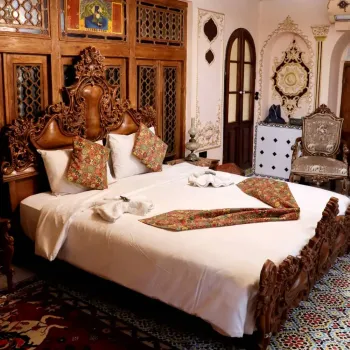 هتل داروش شیراز - اتاق 2 تخته (1 تخت 2 نفره)