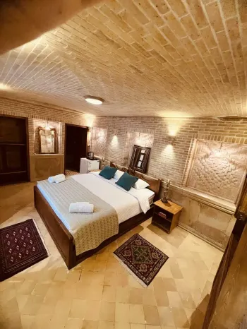 هتل بوتیک شمس الملوک شیراز - اتاق 2 تخته (1 تخت 2 نفره)