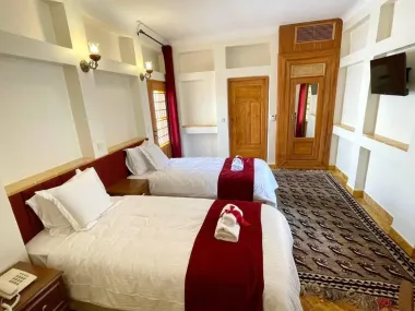 هتل ساباط اصفهان - اتاق 2 تخته (2 تخت 1 نفره)