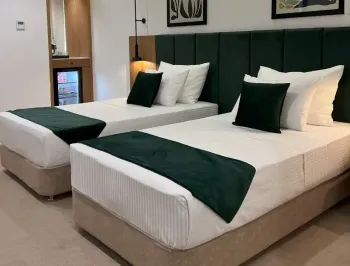 هتل سیزنز اصفهان - اتاق 2 تخته (2 تخت 1 نفره)