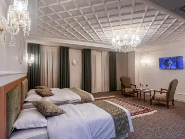 هتل حبیب خان - اتاق 3 تخته (1 تخت 2 نفره 1 تخت 1 نفره)