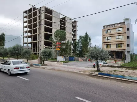 هتل مادر بندر انزلی - نمای بیرونی 