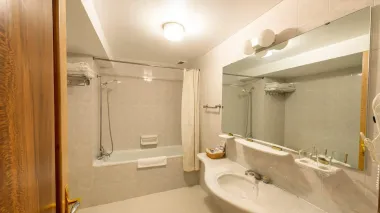 هتل عباسی اصفهان - سرویس بهداشتی و حمام