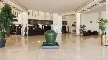 هتل نگارستان کاشان - لابی
