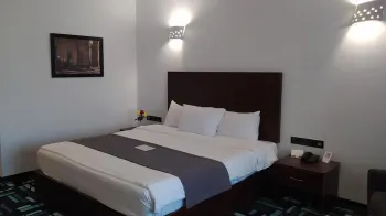 هتل نگارستان کاشان - اتاق 2 تخته (1 تخت 2 نفره)