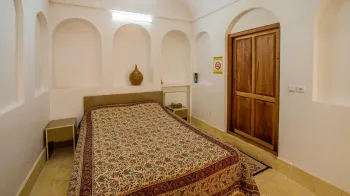 اقامتگاه سنتی خانه پارسی کاشان - اتاق 2 تخته (1 تخت 2 نفره)