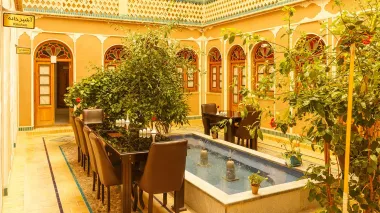 هتل فاضلی یزد - نمای محوطه