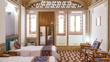 هتل باغ مشیرالممالک یزد - نمای اتاق