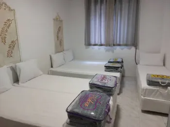 مسافرخانه یارزمان مشهد - اتاق 5 تخته 