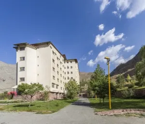 هتل بزرگ گاجره دیزین - نمای بیرونی
