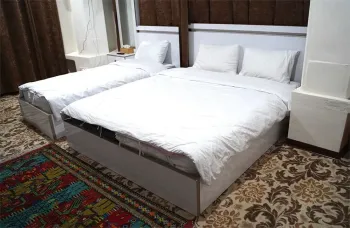 مجتمع اقامتی فاروس کنگان - اتاق 3 تخته (1 تخت 2 نفره 1 تخت 1 نفره)