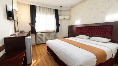 هتل امید تهران - اتاق 2 تخته (1 تخت 2 نفره)