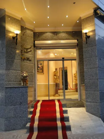 هتل آپارتمان مهرگان تهران - نمای بیرونی 