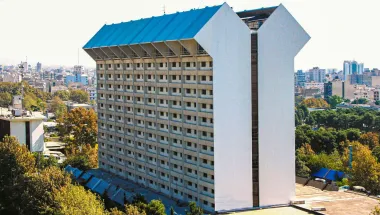هتل بین المللی لاله تهران - نمای بیرونی 