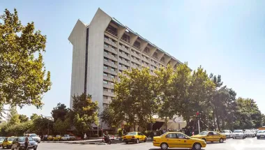 هتل بین المللی لاله تهران - نمای بیرونی 