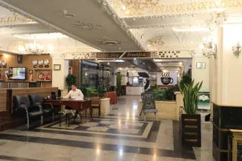 هتل شهر تهران - لابی