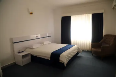 هتل آریان کیش - اتاق 2 تخته (1 تخت 2 نفره)