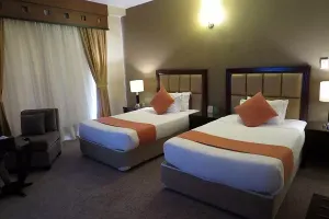 هتل مارینا پارک کیش - اتاق 2 تخته (2 تخت 1 نفره)