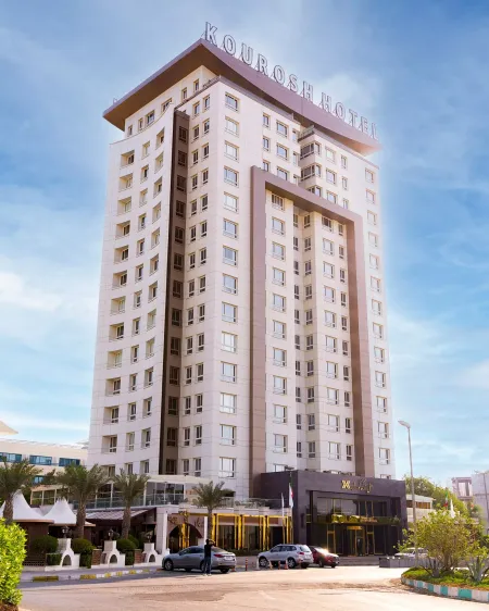 هتل کوروش کیش - نمای بیرونی 