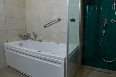 هتل بوتیک ایرمان قشم - سرویس بهداشتی و حمام