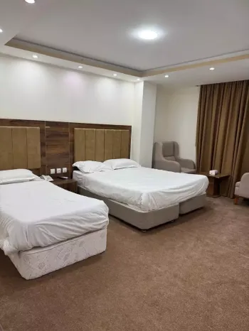 هتل سما 1 قشم - اتاق 3 تخته (1 تخت 2 نفره 1 تخت 1نفره)