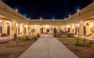 اقامتگاه بومگردی میرزا قشم - نمای محوطه