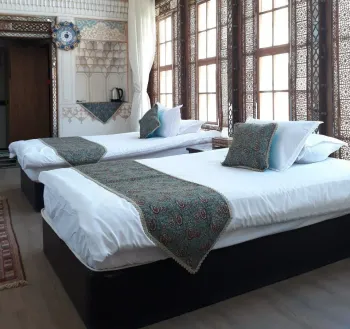 هتل عتیق اصفهان - اتاق 2 تخت (2 تخت 1 نفره)