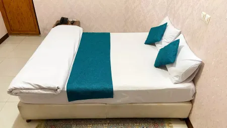 هتل جام فیروزه اصفهان - اتاق 2 تخته (1 تخت 2 نفره)