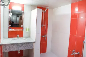 هتل کاوه اصفهان - سرویس بهداشتی و حمام 