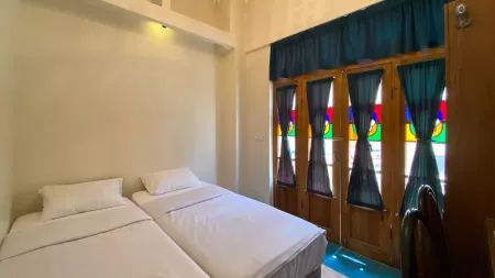 اقامتگاه سنتی سلطان اصفهان - اتاق 2 تخته (2 تخت 1 نفره)