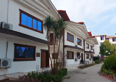 هتل باغ ارغوان رامسر - نمای بیرونی 