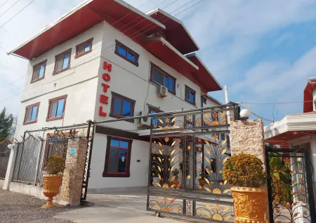 هتل باغ ارغوان رامسر - نمای بیرونی 